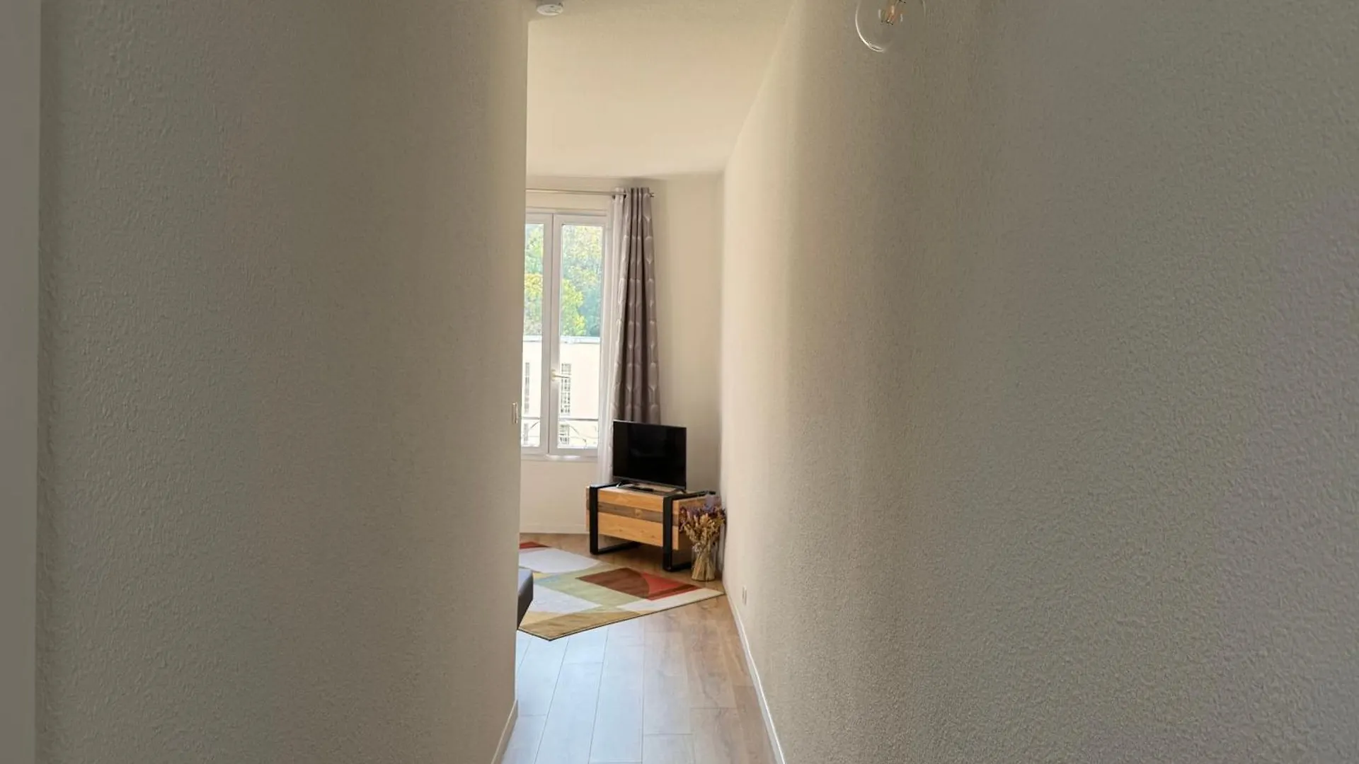 Apartment Appartement Le Madargue Idealement Place Chatel-Guyon
